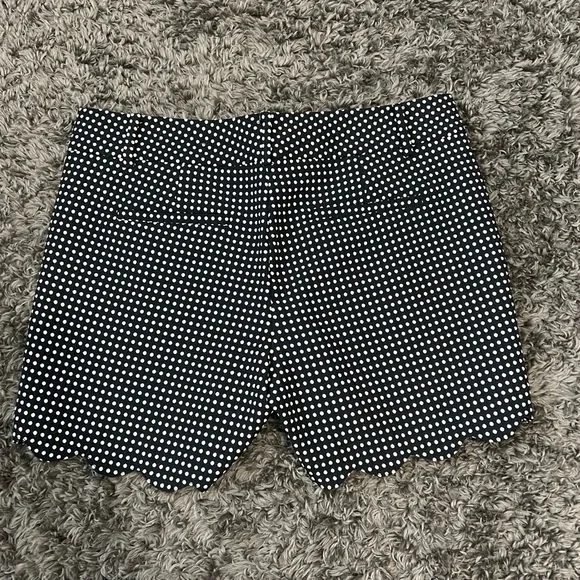 Anne Taylor Black and White Polka Dot shorts size 4 - Picture 7 of 8